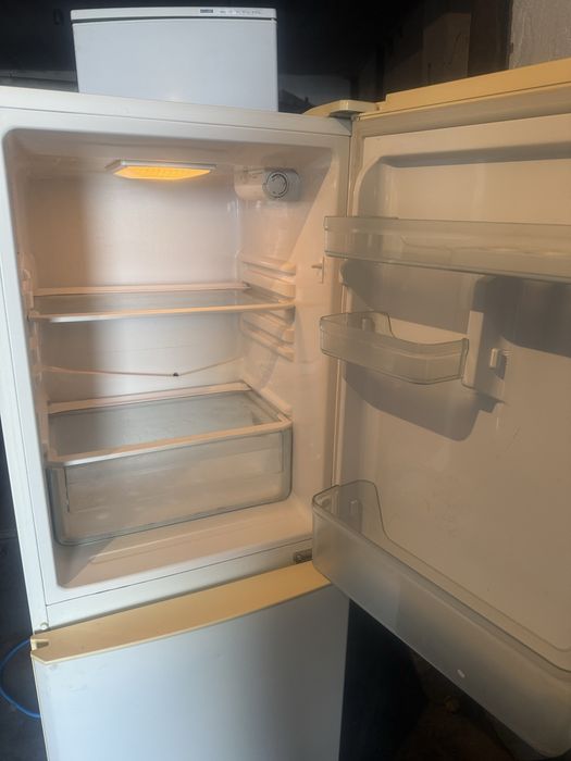 Продам холодильник Samsung