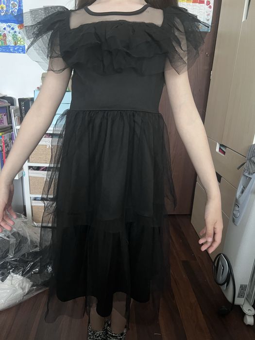 Costum Wednesday