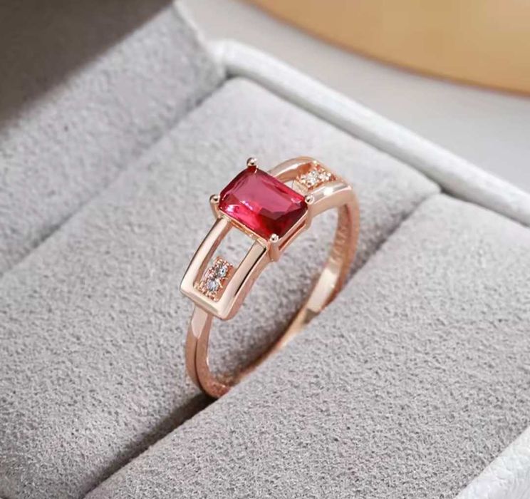 GR5, inel placat aur 14k, model logodna, zirconiu alb/rosu, deosebit