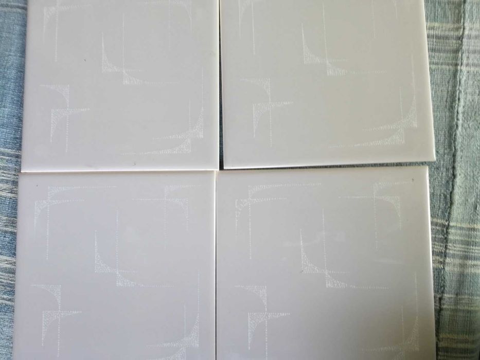 Нови Фаянсови Плочки 15/15, 12 м²