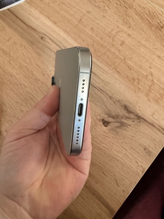 iPhone 16 PRO MAX с гаранция