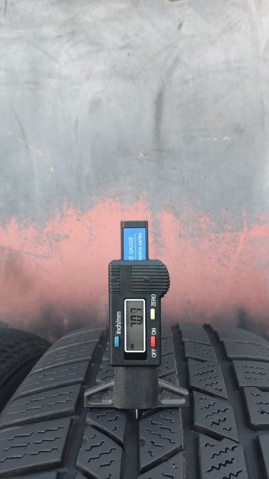 3броя. зимни гуми 235/60/17 Continental Cross Contact Winter
dot22
7mm