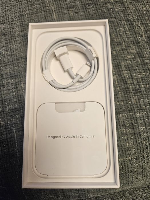 Iphone 14 pro gold 1 TB