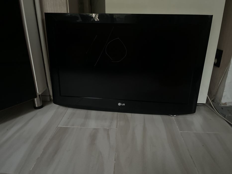 Телевизор LG на запчасти