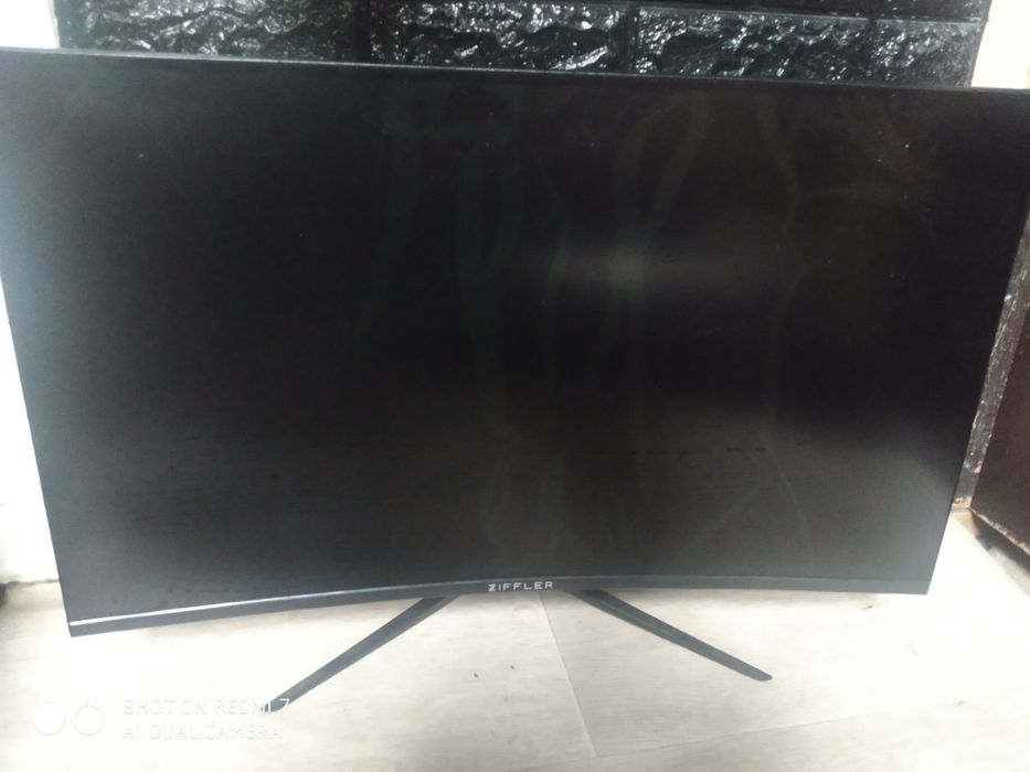 Продам монитор на запчасти Ziffler 27 согнутый