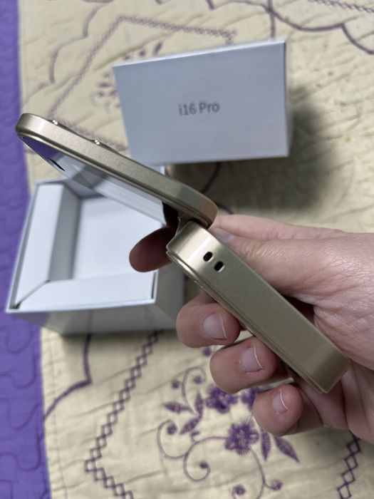 Мини телефон i16 pro с интернет 2G (с отделна карта)