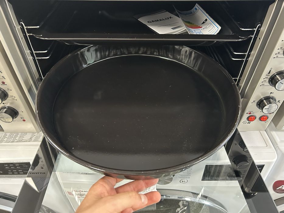 Готварска фурна ,  голяма фурна с вентилатор и осветление 60 литра