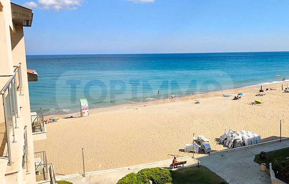 Двустаен апартамент до брега на морето в град Обзор