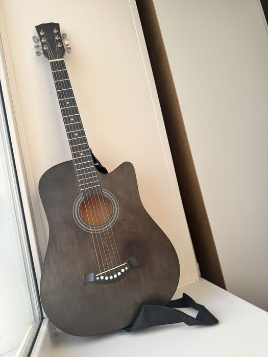 Гитара акустическая