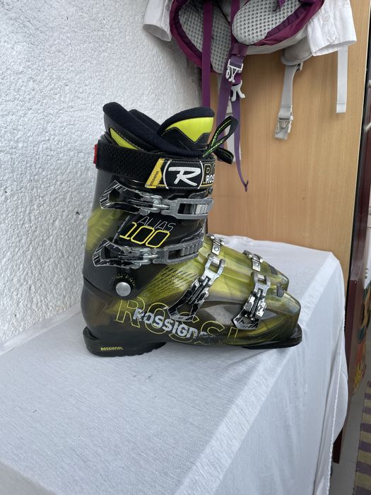 Clapari schiuri marime 27-28 nr 42-43 rossignol alias 100