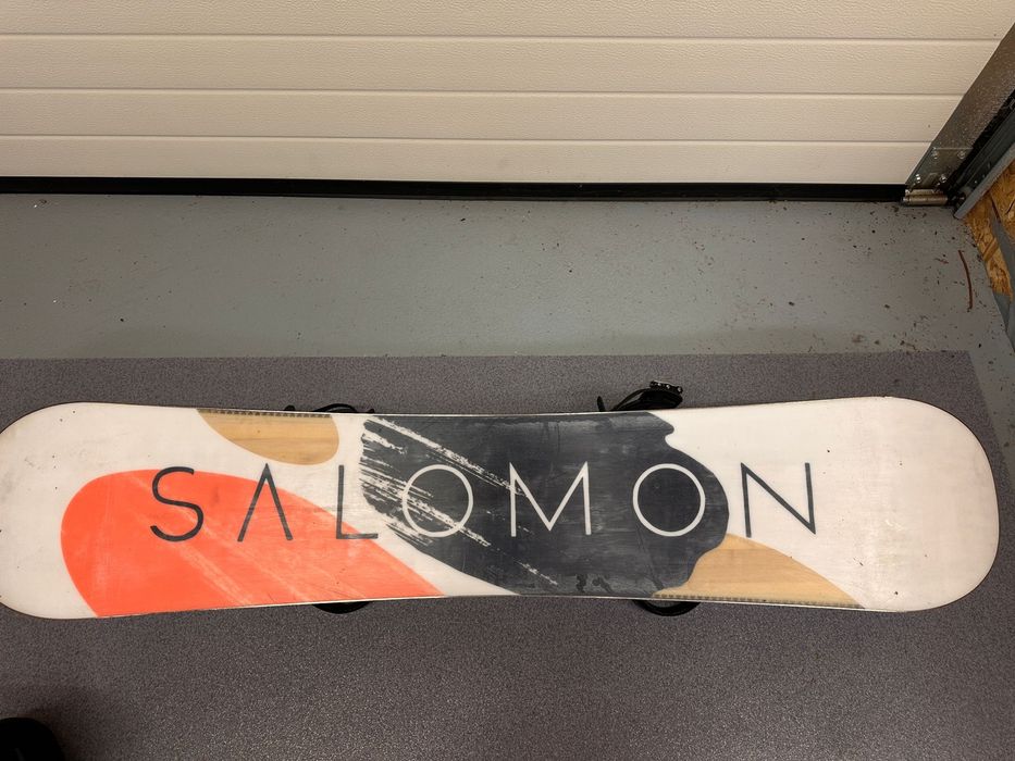 Set snowboard – Salomon + Burton (placă, boots, legături)