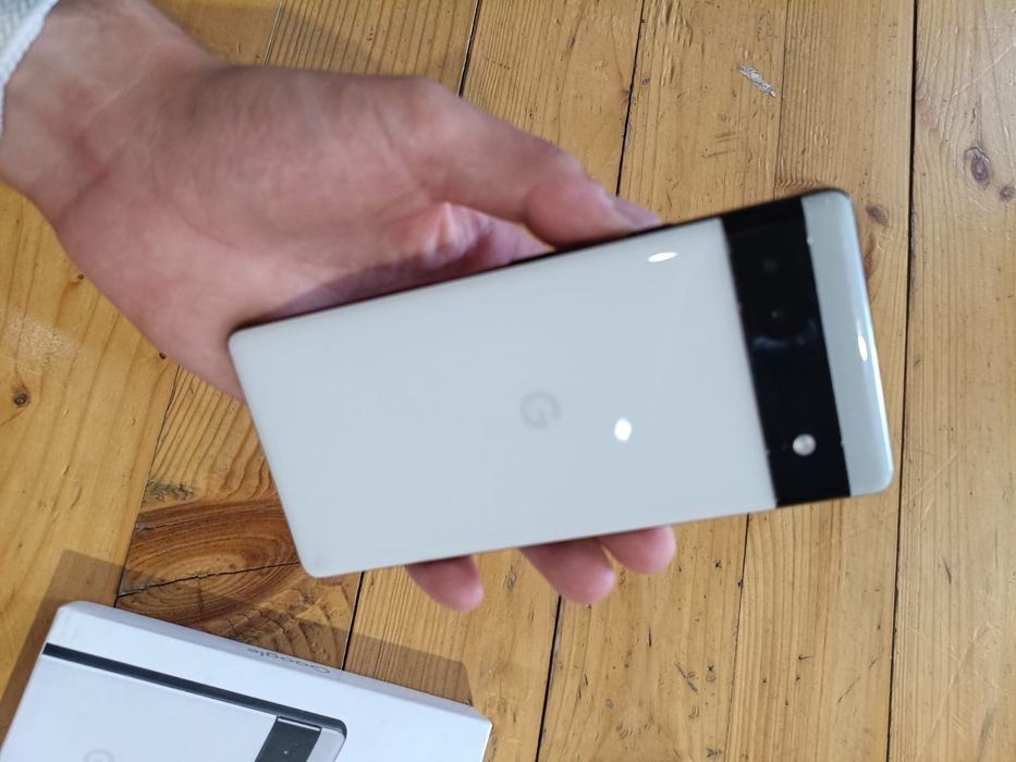 Продам Google pixel 6a