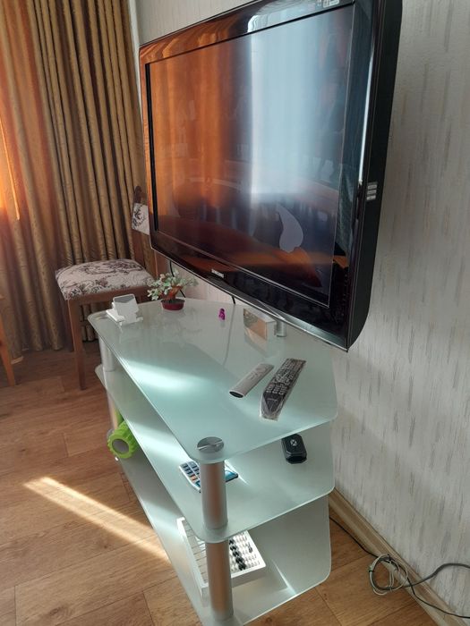 Подставка для телевизора