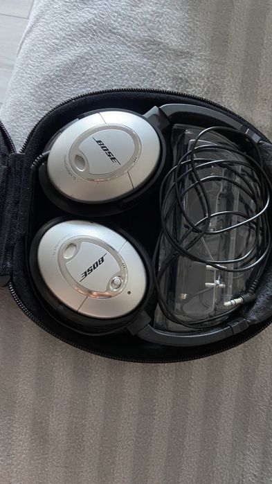 Слушалки Босе работят