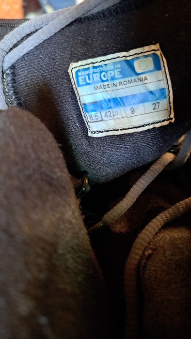 Продам комплект беговых лыж.