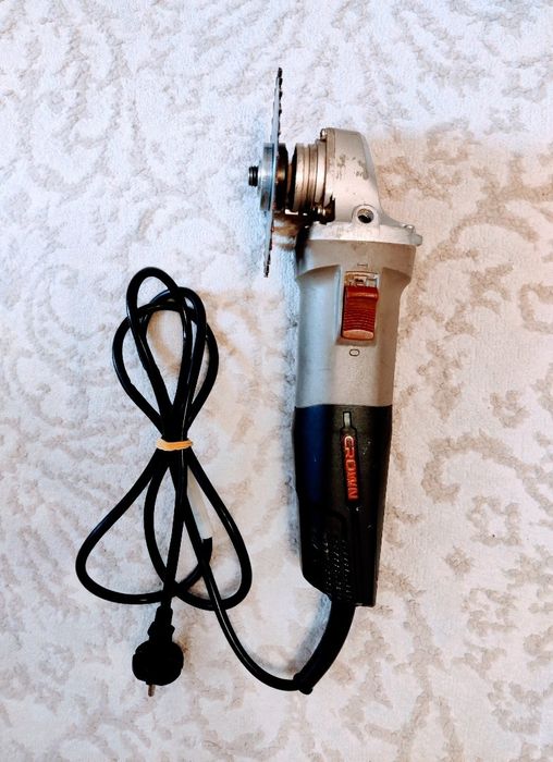 Шлифмашина - болгарка CROWN