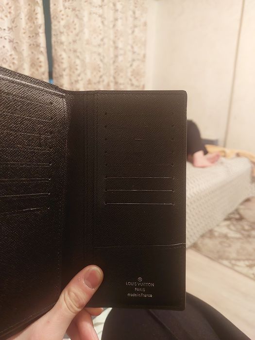 Продам кошелёк LV СРОЧНО