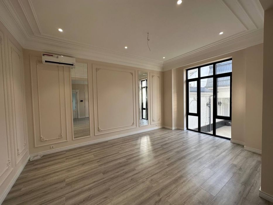Сдается Дом В Центре ! 2,700$