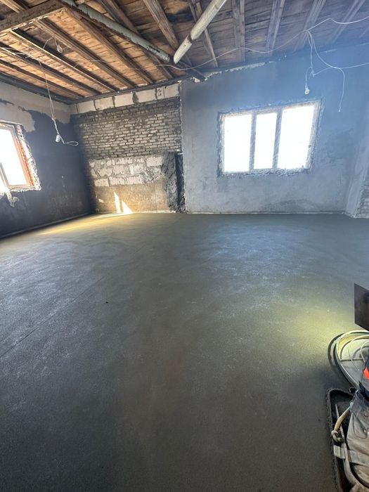 Стяжка пола полусухая