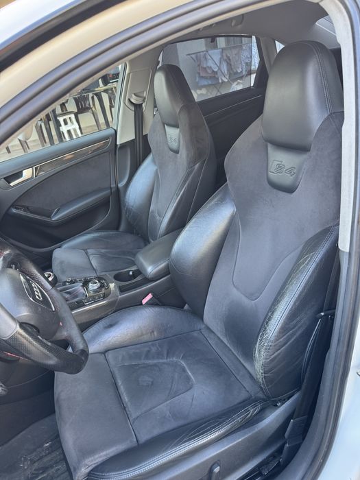 Vand Audi S4 b8.