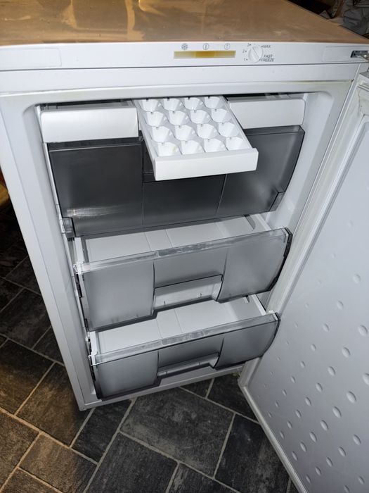 Congelator Arctic cu 4 sertare