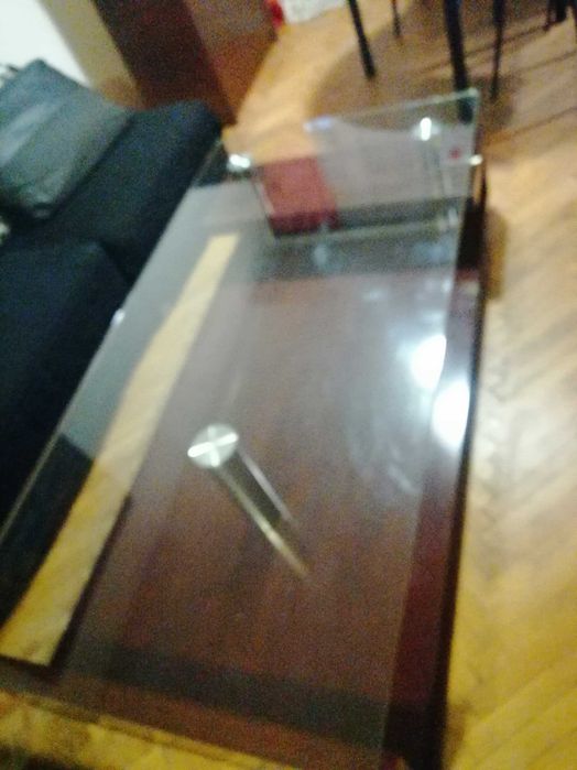 Стъклена холна маса