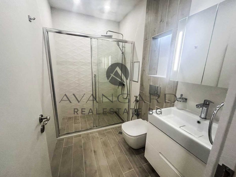 оф.21296 Луксозен Едностаен Смирненски