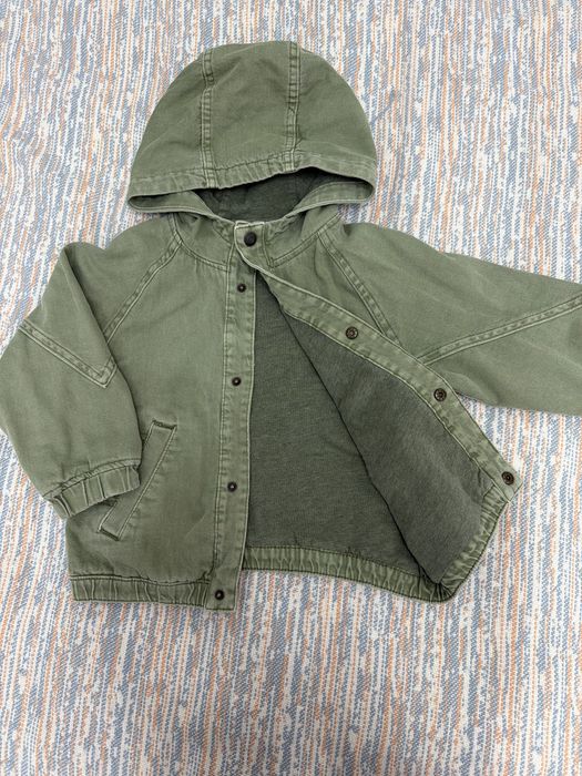Джинсовая куртка Zara на трикотажном хб подкладе на 3-4 года , 104 см