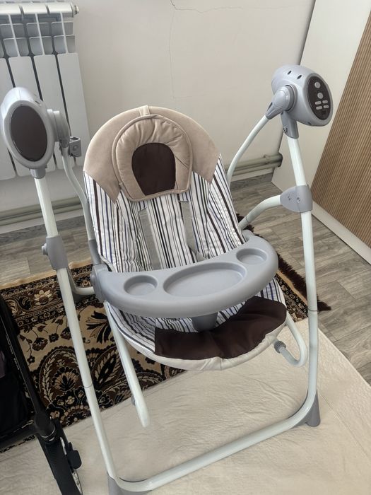 Качеля. Удобно кормить. Новая