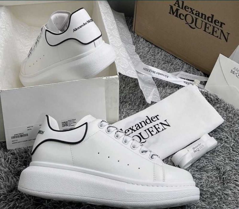 Adidasi Alexander McQueen Black/White