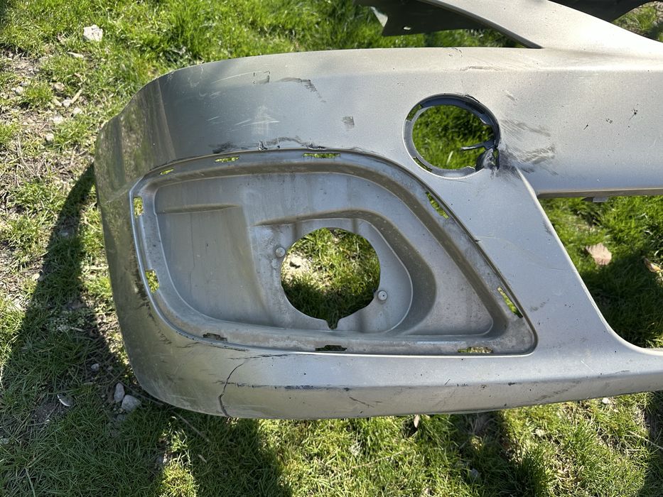 Передний бампер (ларгус)