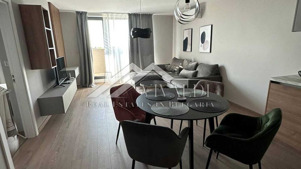 Дава се под наем Двустаен апартамент в к.к. Св.Св. Константин и Елена - 65 кв.м за 750 € - Снимка #2