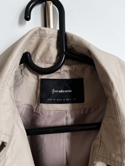 Продам тренч средней длины Stradivarius