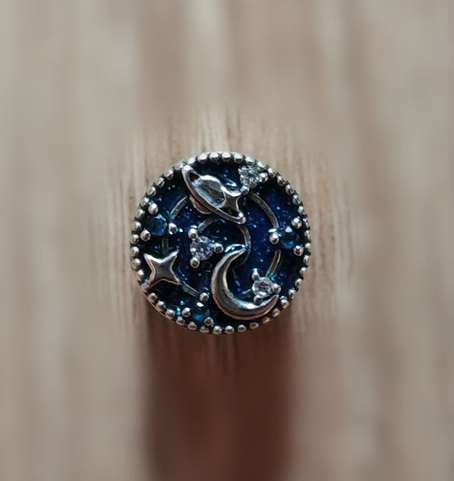 Чармове за гривна