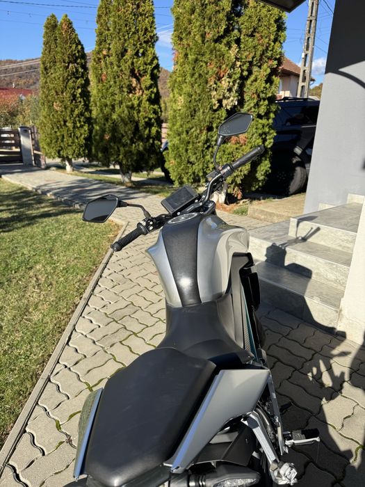 CF MOTO 300 NK.