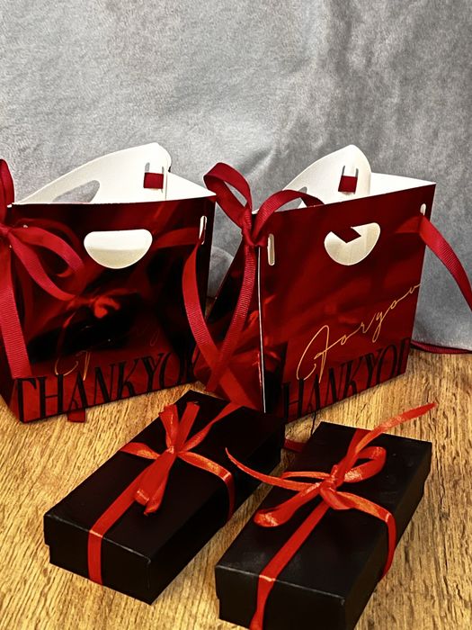 Набор с часами и украшениями