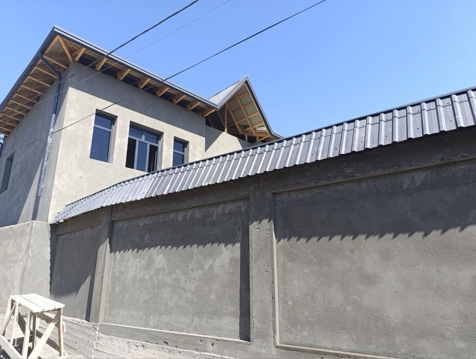 Участка дом продоется Чирчик 500 ка, 2 этаж, 6 ком, 198м2, 3 сотих