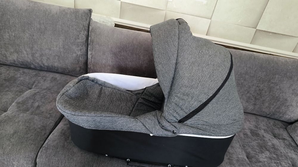 Продам детскую коляску