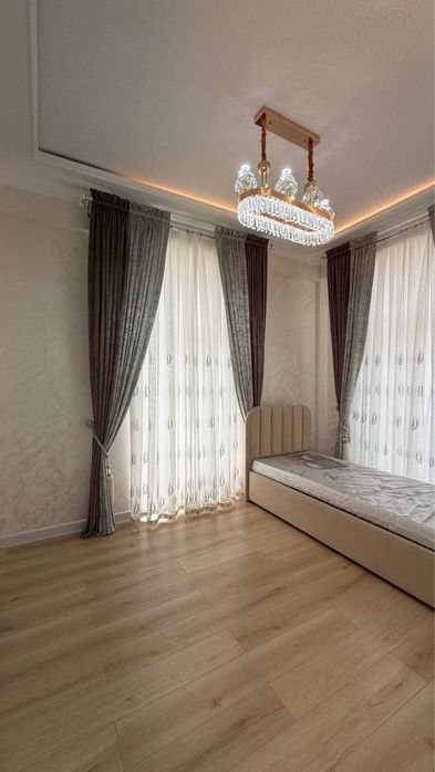 Продается 4 ком. Квартира на 2 этаже площадью 99 кв.м. В Вокзале