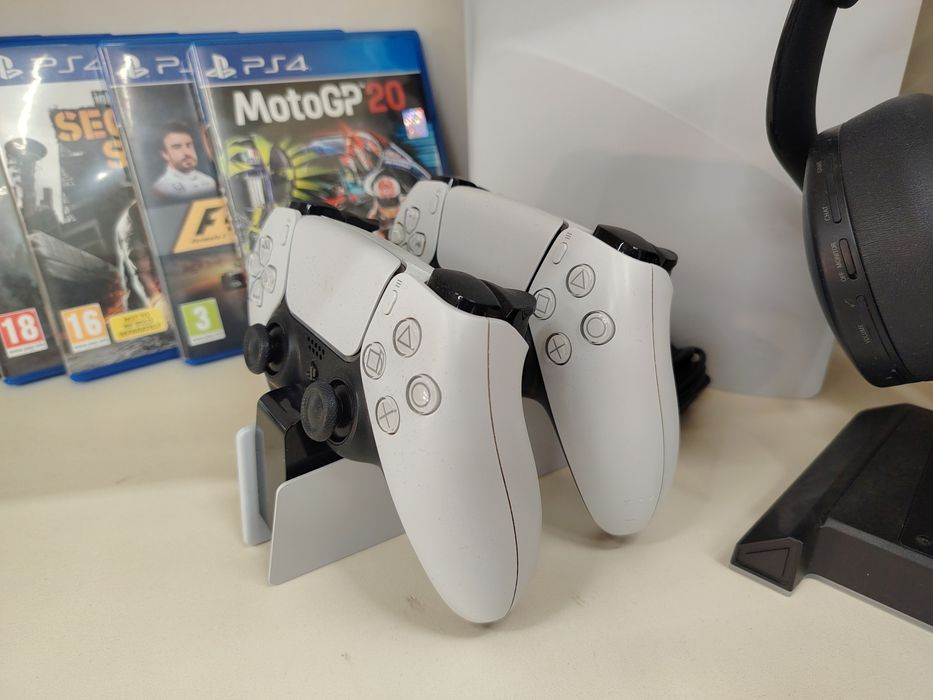 Хб! Конзола Sony PlayStation 5 Slim  12 игри 2 контролера и слушалки