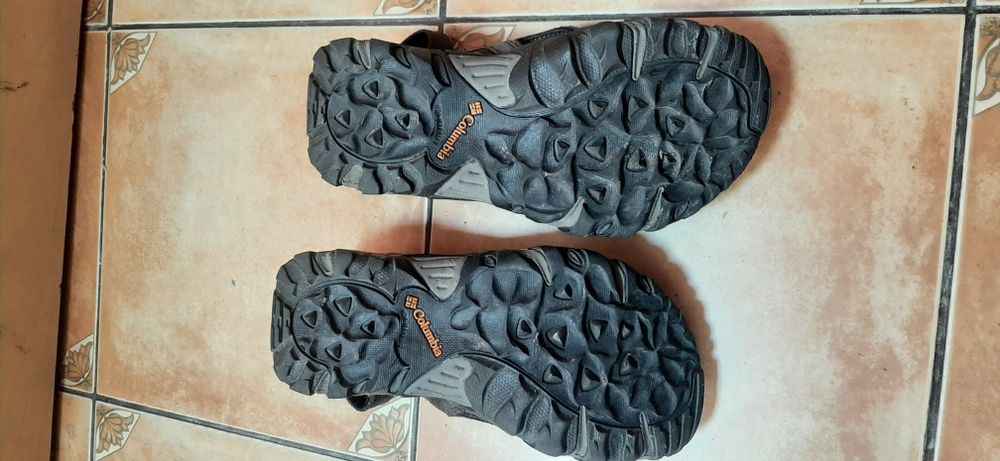 Sandale drumetie columbia piele marime 40 25 cm