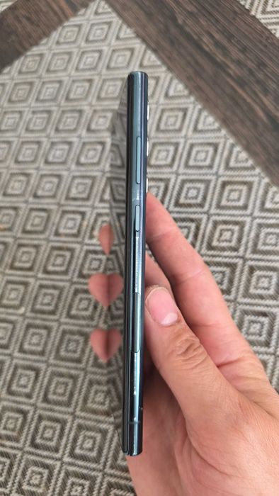 Vând Samsung S22 ultra 5G cu memorie de 512 GB