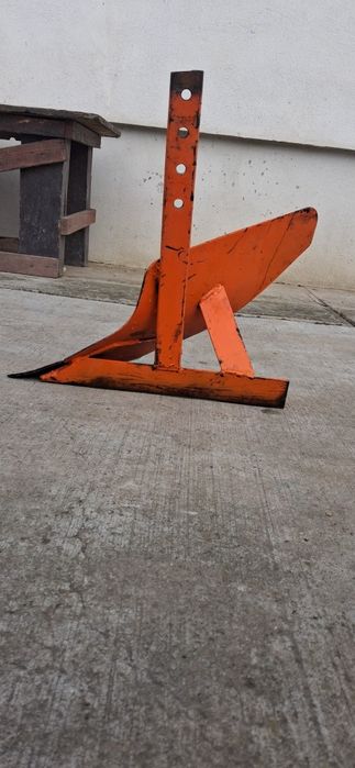 Plug motocultor de vânzare