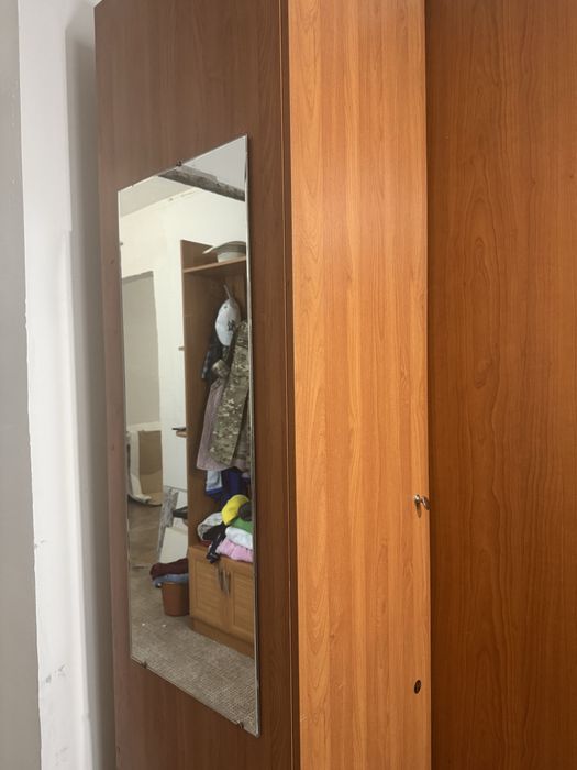 Шкаф плательный продам