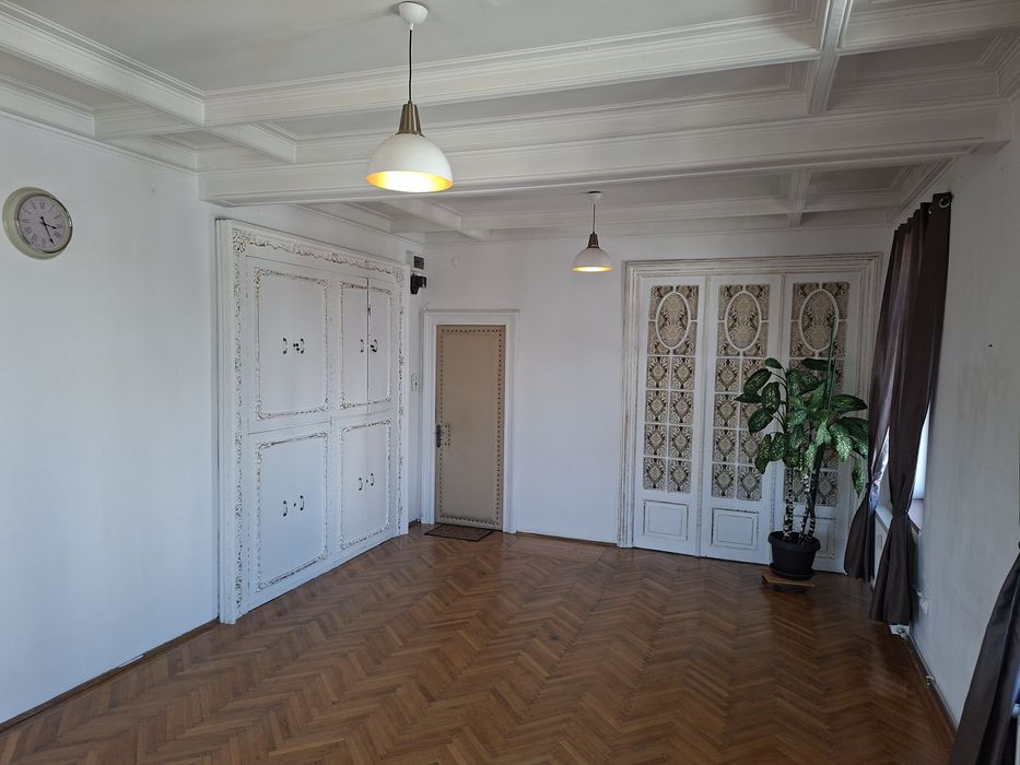 Birouri, ultracentral