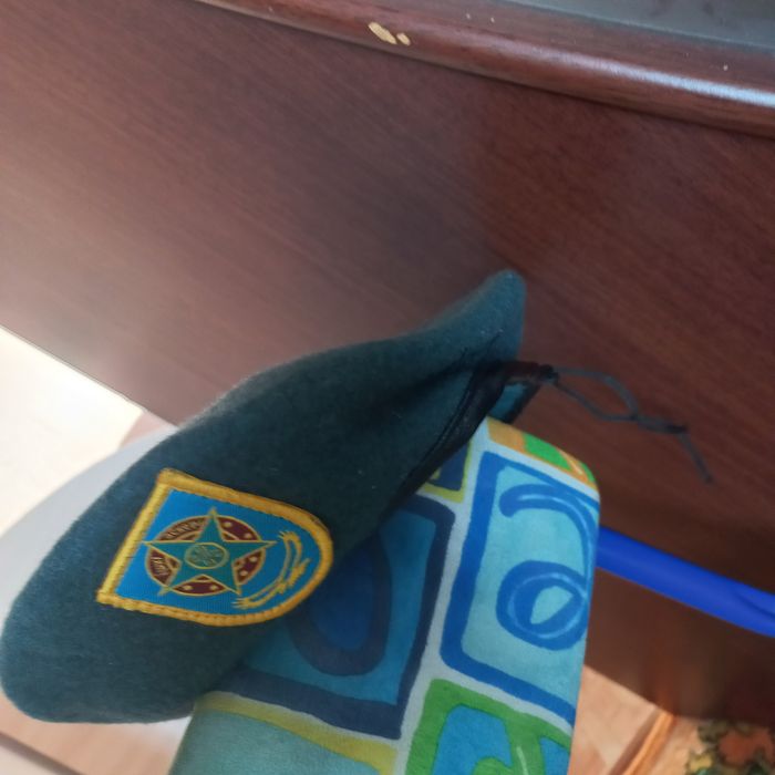 Продам новые с галстуком