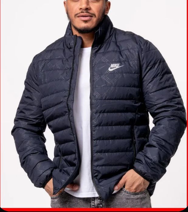 Куртка"NIKE"MA Collection"Новая!См. ниже другие куртки,жилетки и обувь