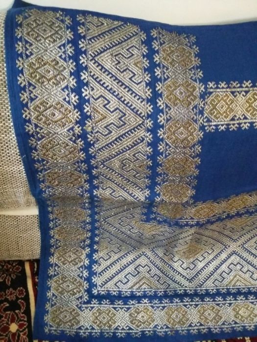 fota populara cusuta fir de argint cu vechime de aproximativ 160 ani