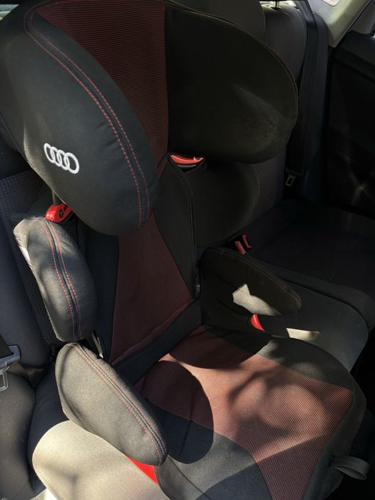 Детско столче Audi за автомобил