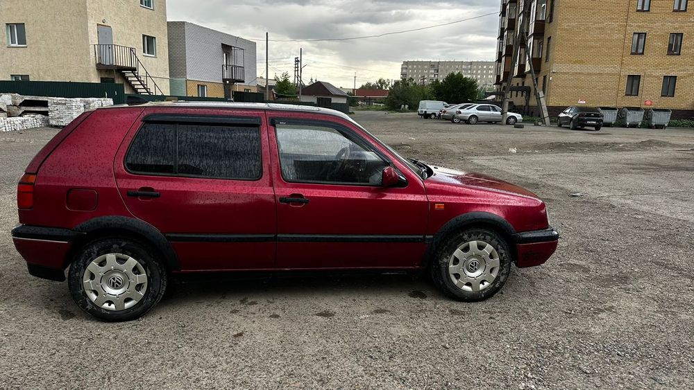 Продам гольф 3 объем 1.8
